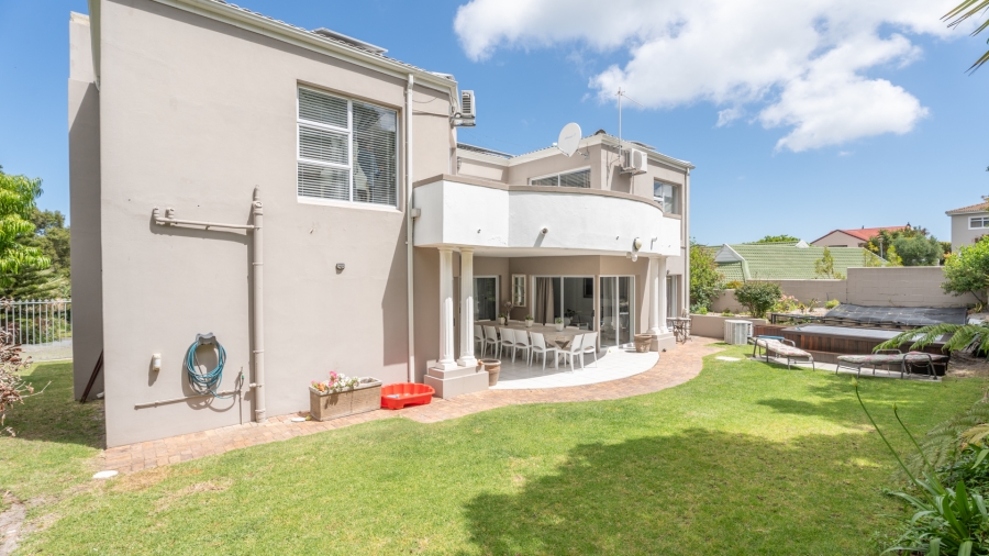 4 Bedroom Property for Sale in Hermanus Heights Western Cape